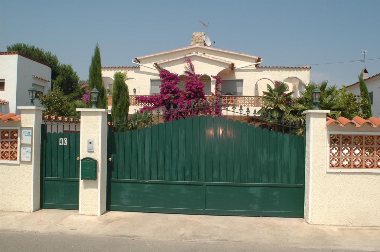 Villa Sol Empuriabrava Bagian luar foto