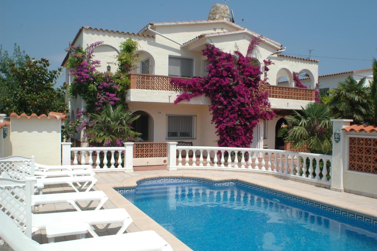 Villa Sol Empuriabrava Bagian luar foto
