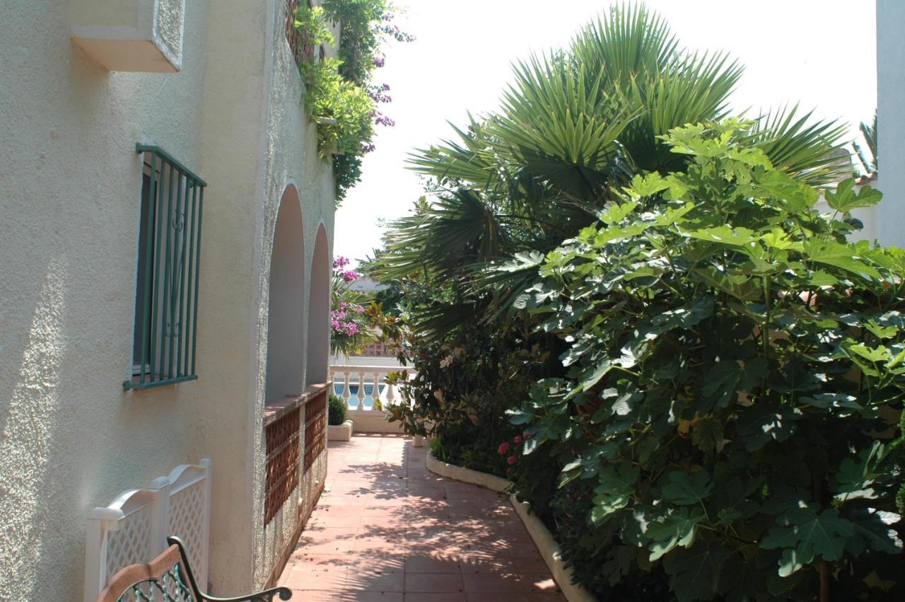 Villa Sol Empuriabrava Bagian luar foto